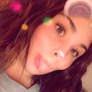 Meet your Posher, Kenz